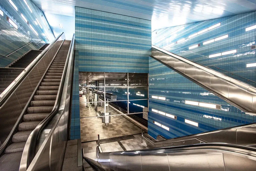 Modernste Infrastruktur am Cruise Center Hamburg HafenCity - aber ein Parkplatz ist oft schwer zu finden.