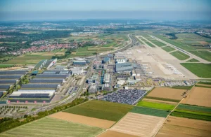 Luftbild im Anflug: Parken am Flughafen Stuttgart - easy park and fly