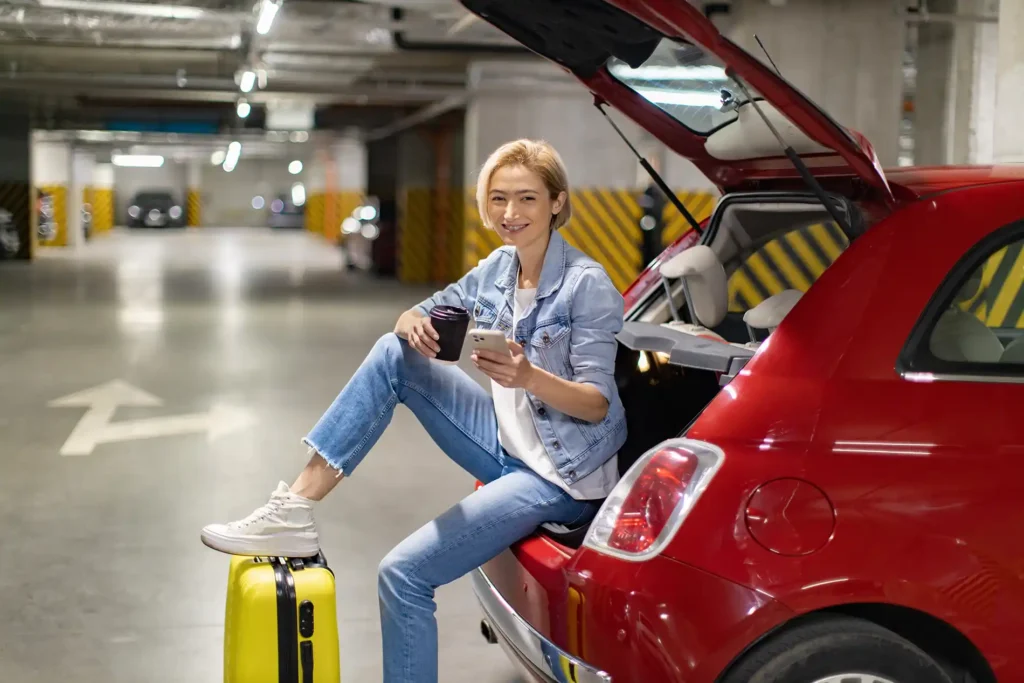 Entspannt im Parkhaus Parken und die Reise starten.